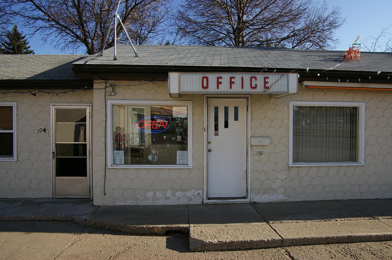 Hat Motel Medicine Hat Exterior photo