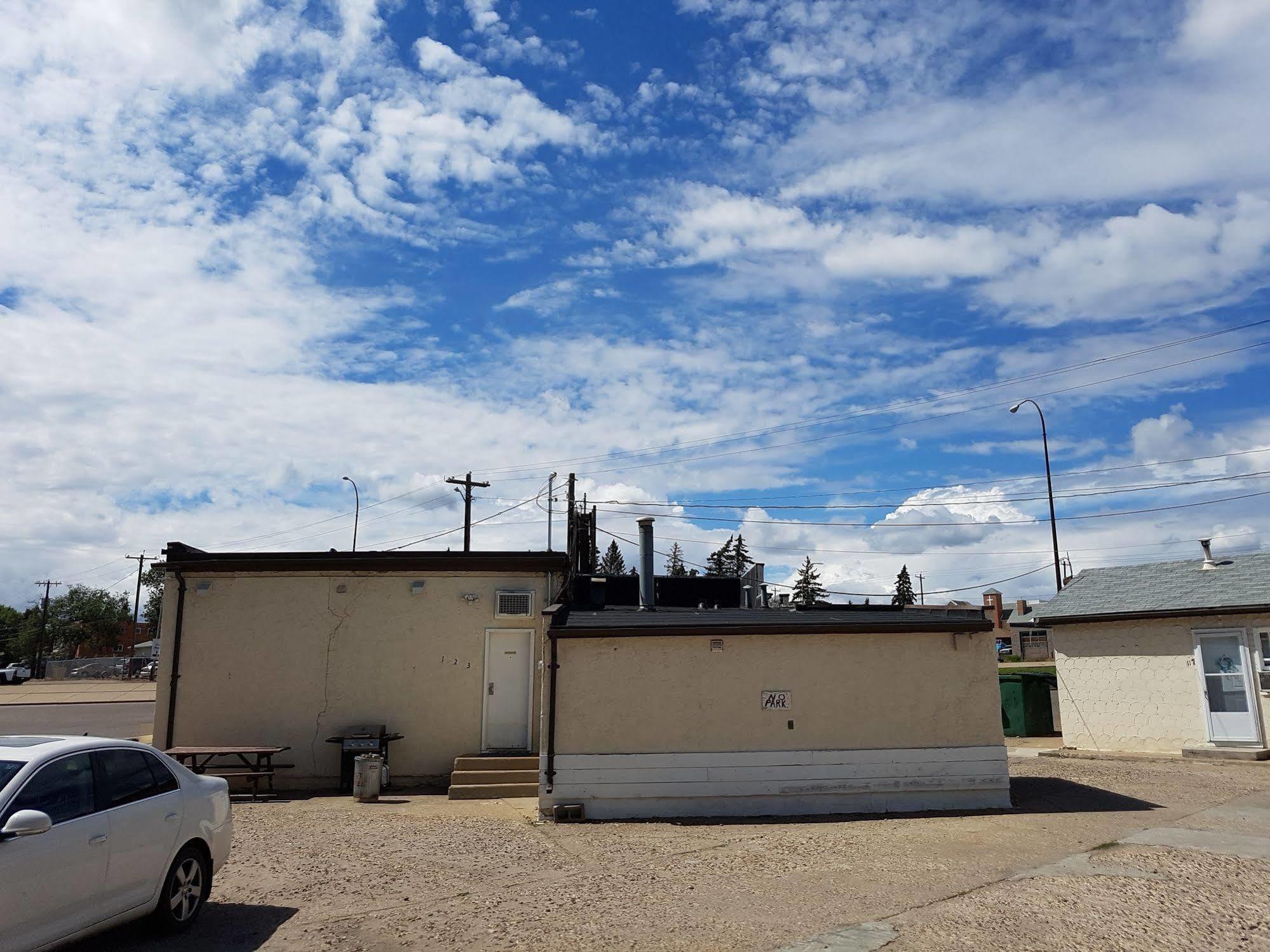 Hat Motel Medicine Hat Exterior photo